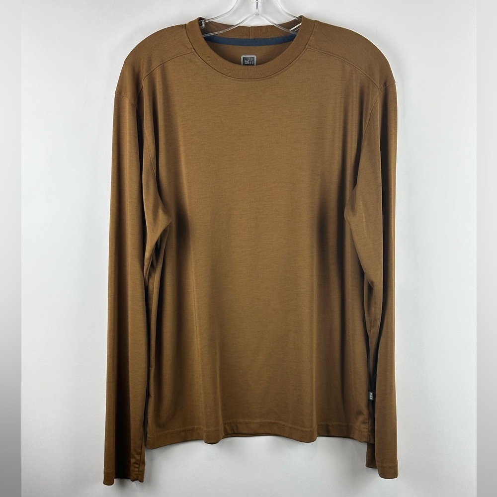 REI Men's Light Weight Long Sleeve Crew Neck Tee Shirt